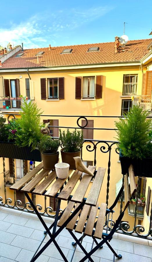 Lily Pads -Elegant Apartment- In The City Center Mailand Exterior foto